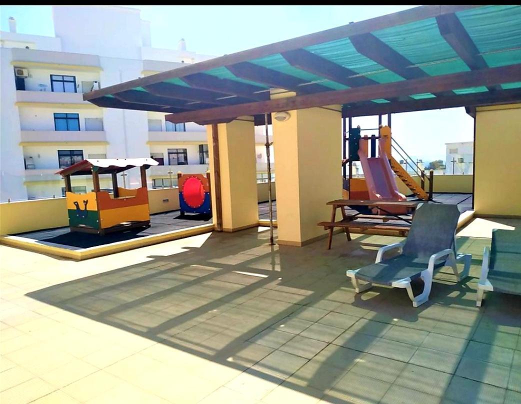 Ocean Breeze - Terrace Pools Lejlighed Armação de Pêra Eksteriør billede
